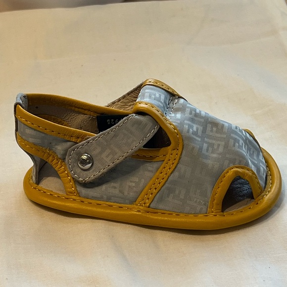 Authentic Fendi Baby Shoes - Picture 5 of 5